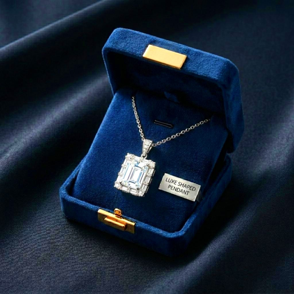 LUXE SHAPED PENDANT